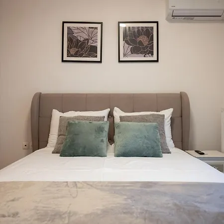 Pnoe Luminous Apartman